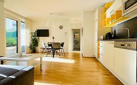 Topmodernes Sonnenwohnen Apartment bei U-Bahn und Therme Wien Oberlaa, 15 min bis Stephansplatz
